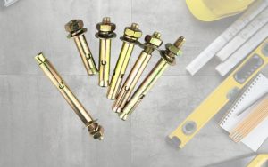 tắc kê nở sắt mạ kẽm