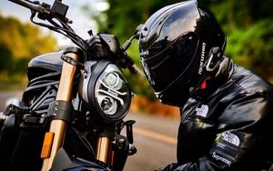 Trang bị cần thiết cho người mới phượt xe máy