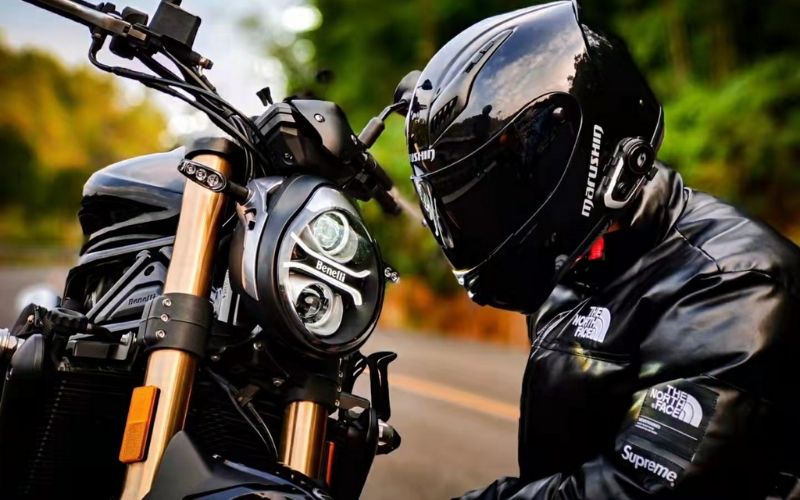Trang bị cần thiết cho người mới phượt xe máy
