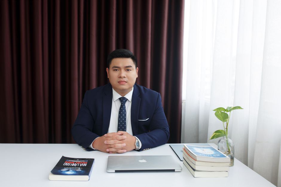 Vì sao ghế lãnh đạo ảnh hưởng đến phòng họp?
